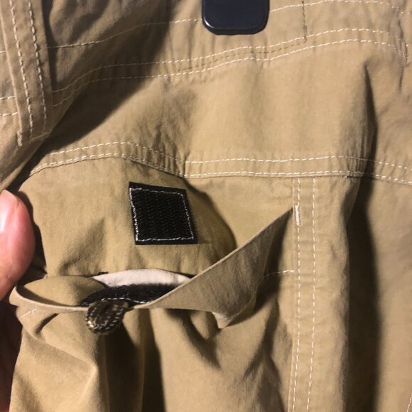 Kuhl men green cargo shorts, two leg pockets, 40 - Picture 11 of 12